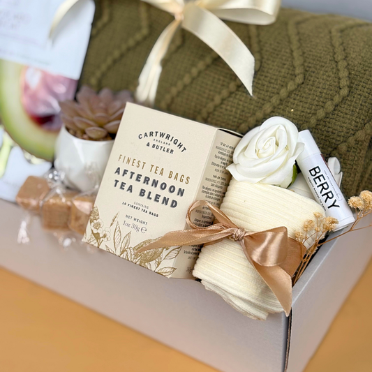 Cosy Gift Box | Housewarming Gift Box UK | Avocado Cosy Box